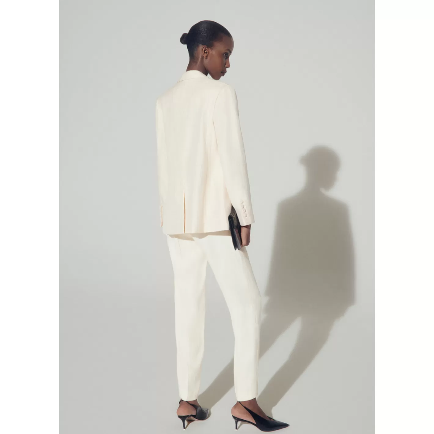 blazer__fine_texture_12.webp Femme Xandres Blazer à fine texture