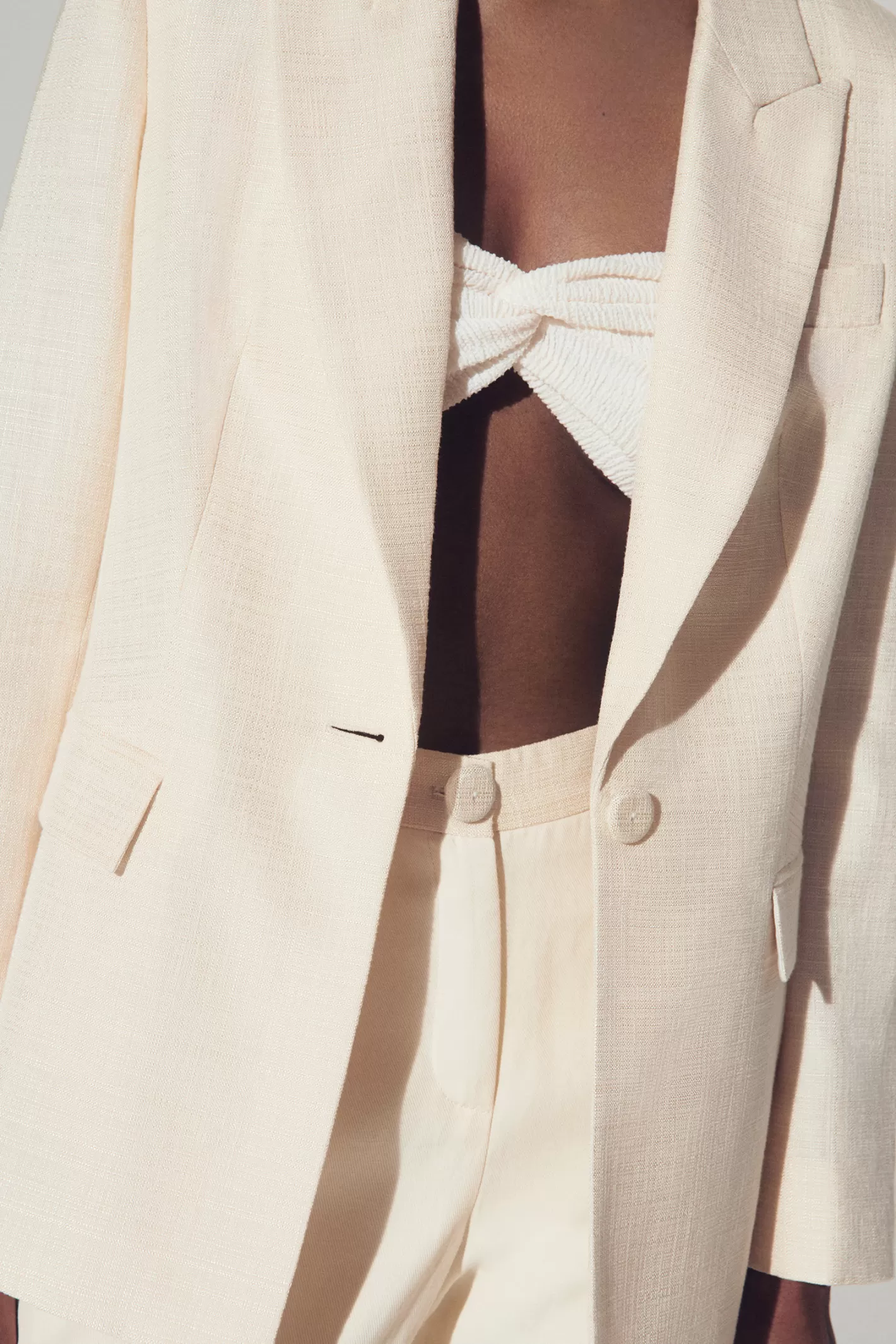 blazer__fine_texture_2.webp Femme Xandres Blazer à fine texture