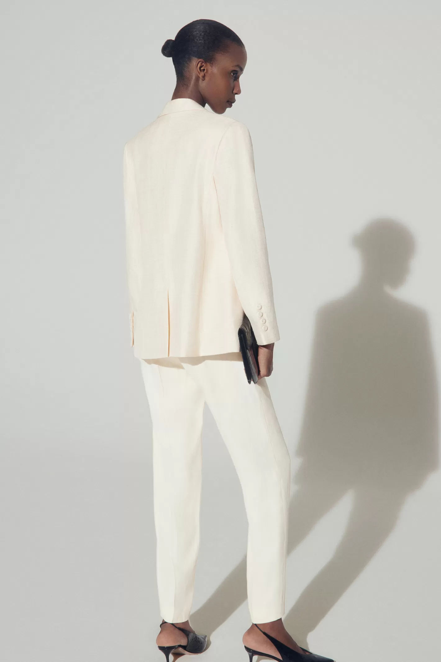 blazer__fine_texture_3.webp Femme Xandres Blazer à fine texture