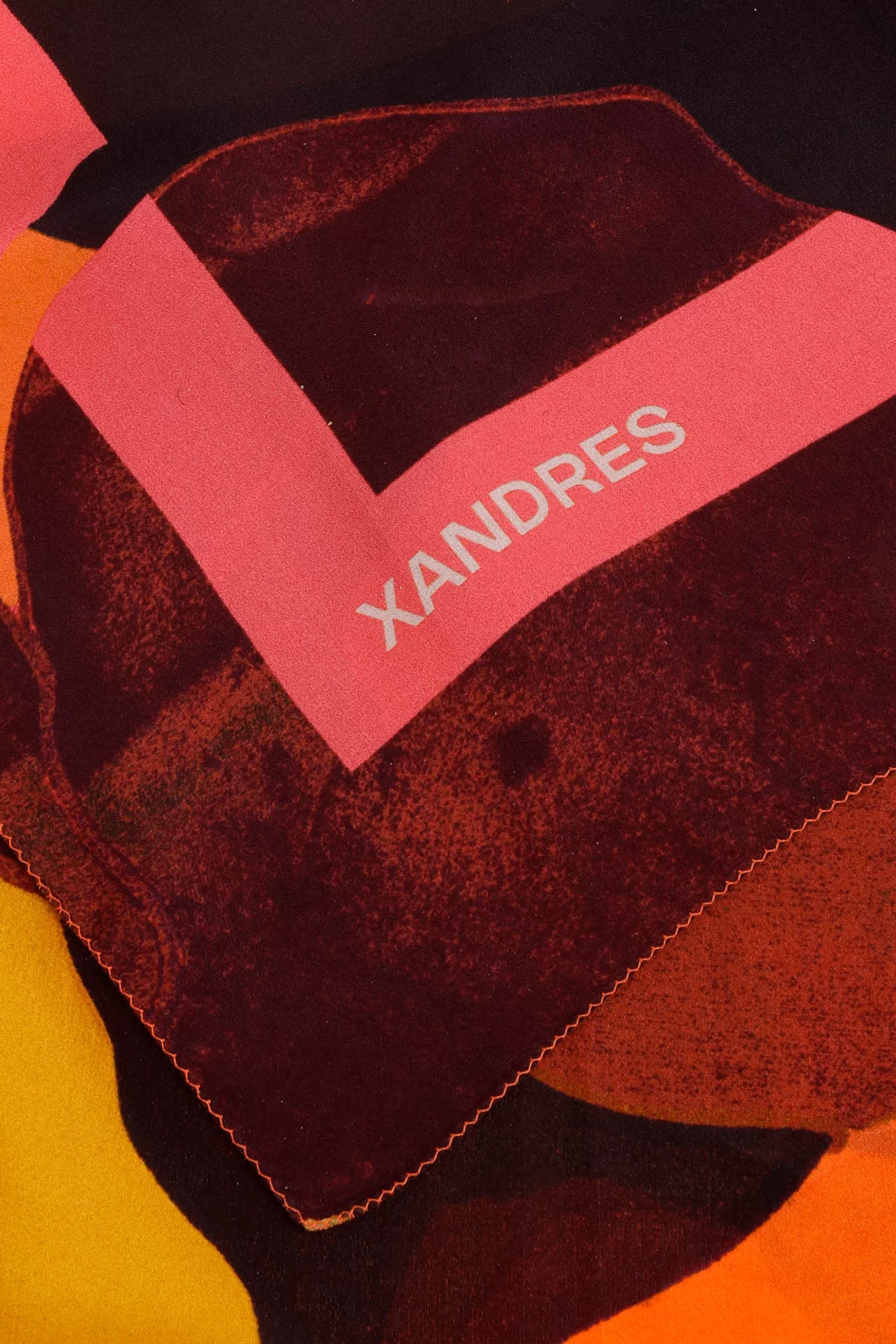 Femme Xandres Écharpe en soie à motif floral