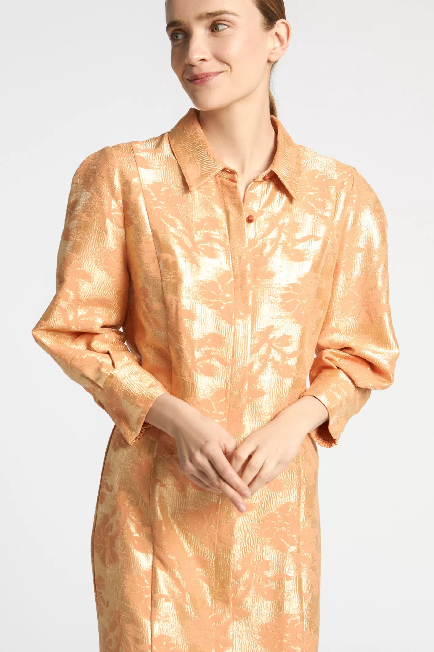 robe_en_jacquard__motif_floral_4-1.webp Femme Xandres Robe en jacquard à motif floral